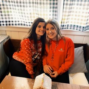 Meet your Posher, Madi